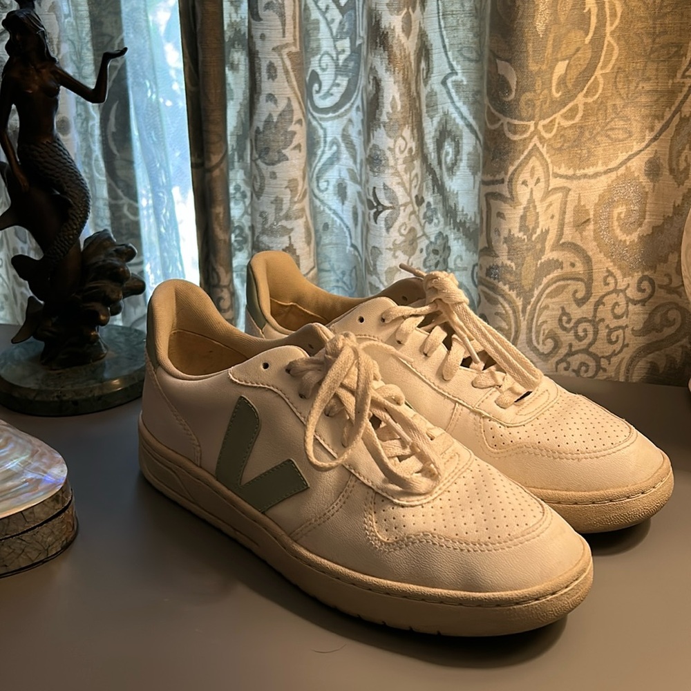 Veja sneakers